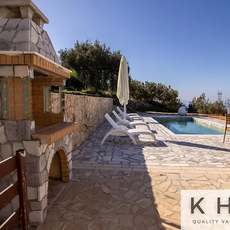 Skoumas Surrounded By Olive Trees! Vlachata