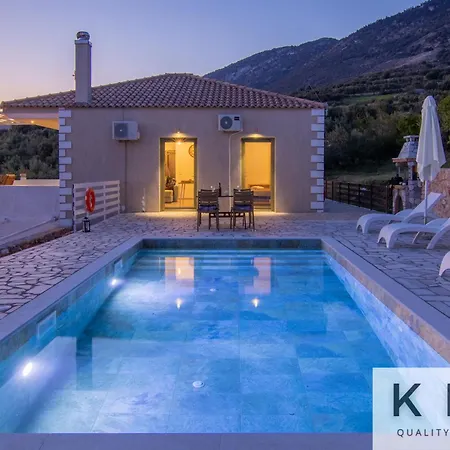 Skoumas Surrounded By Olive Trees! Villa