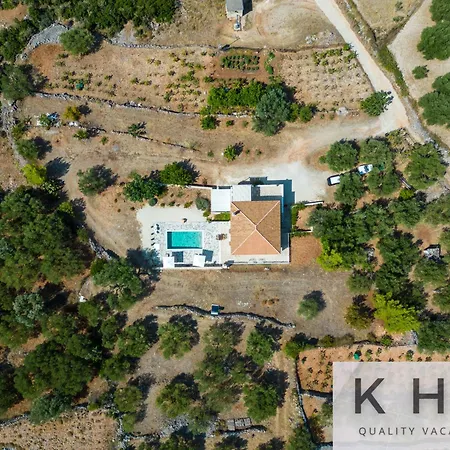 Skoumas Surrounded By Olive Trees! Villa